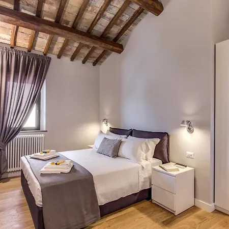 The Spanish Penthouse * Ρώμη